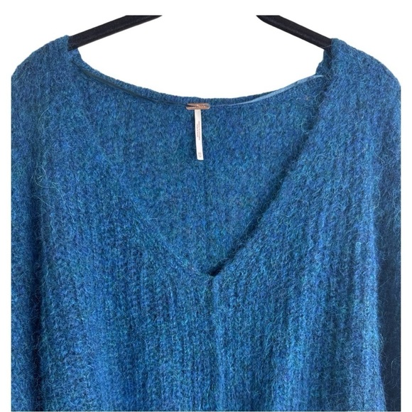 Free People Moonbeam V-Neck Oversized Alpaca Sweater Teal Blue Size XS - Picture 4 of 12